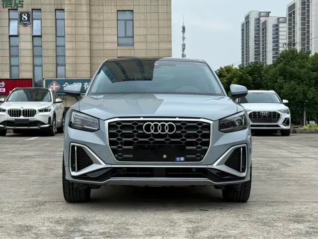 Audi Q2L — Фото автомобиля 2
