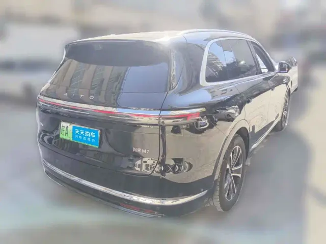 Aito M7 — Фото автомобиля 2