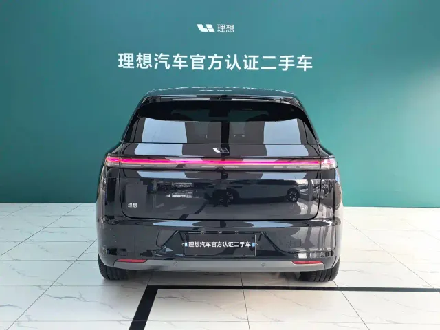 Li Auto L7 — Фото автомобиля 15