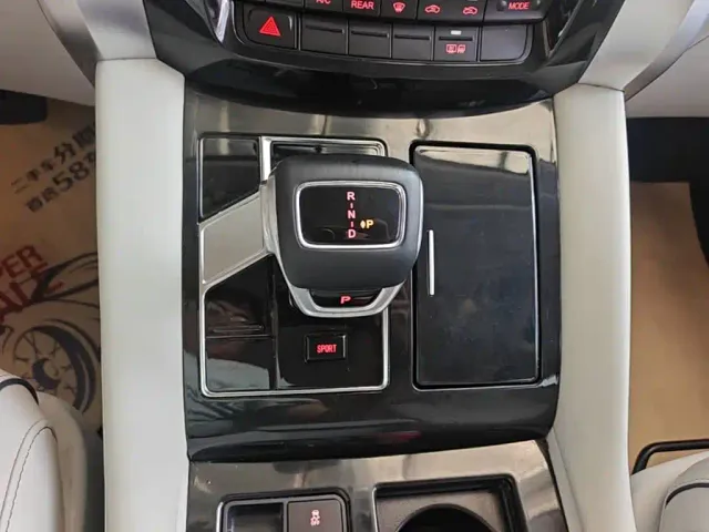 Forthing Fengxing M7 — Фото автомобиля 13