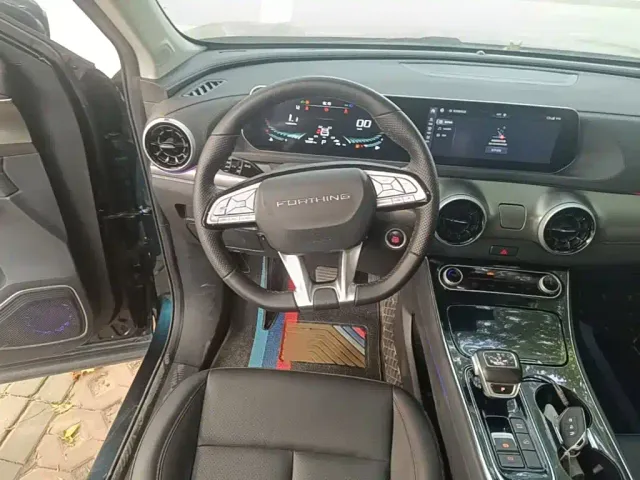 Forthing T5 Evo — Фото автомобиля 10