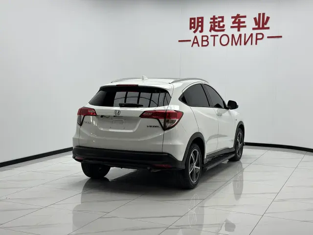 Honda Vezel — Фото автомобиля 9