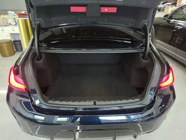 BMW 3 Series — Фото автомобиля 18