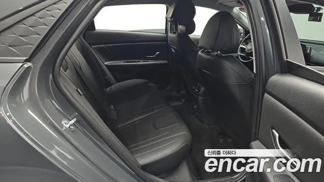 Hyundai Avante CN7 — Фото автомобиля 16