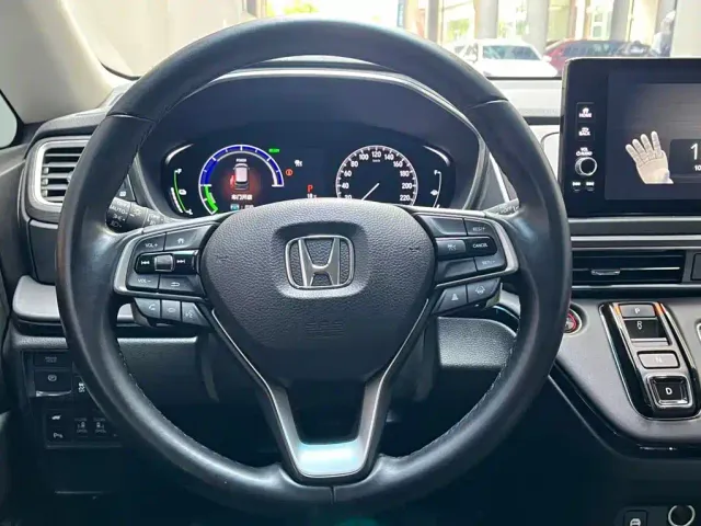 Honda Elysion — Фото автомобиля 12