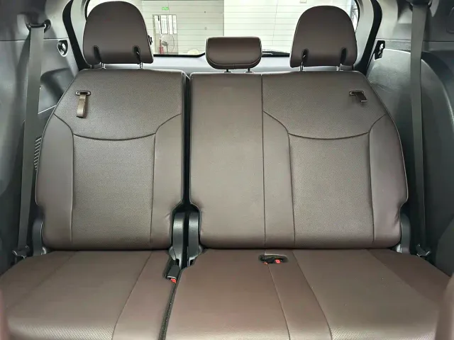 Toyota Sienna — Фото автомобиля 16