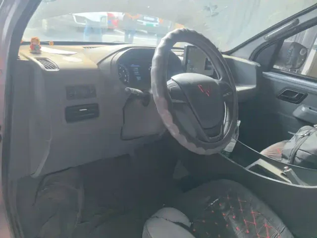 Wuling Yangguang — Фото автомобиля 5