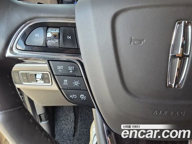 Lincoln Navigator — Фото автомобиля 18