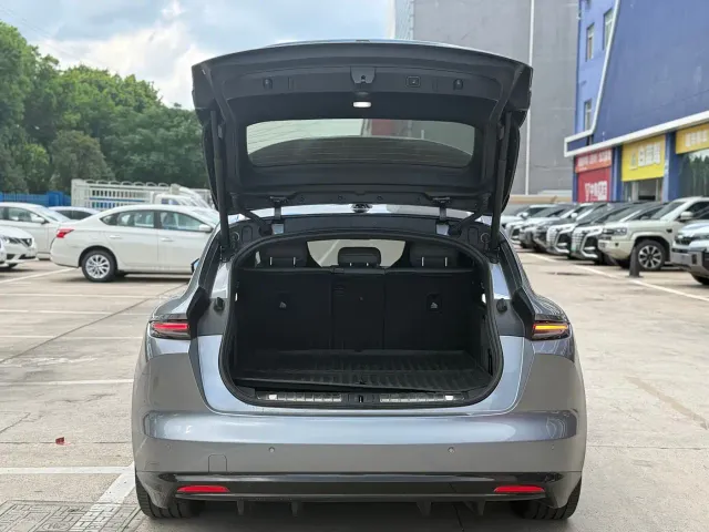 Nio ET5 Touring — Фото автомобиля 14