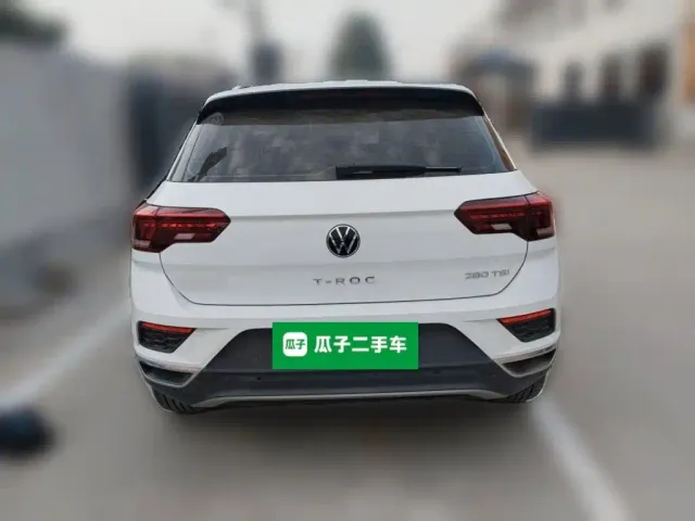 Volkswagen T-Roc — Фото автомобиля 3
