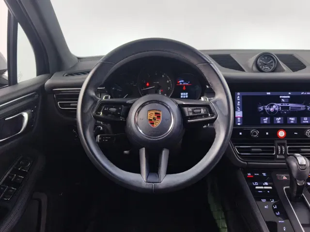 Porsche Macan 2023 Macan 2.0T — Фото автомобиля 9
