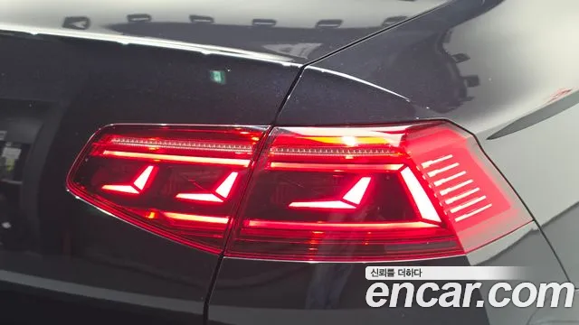 Volkswagen Passat — Фото автомобиля 8