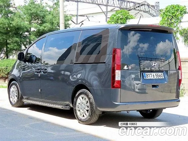 Hyundai Staria Staria — Фото автомобиля 3