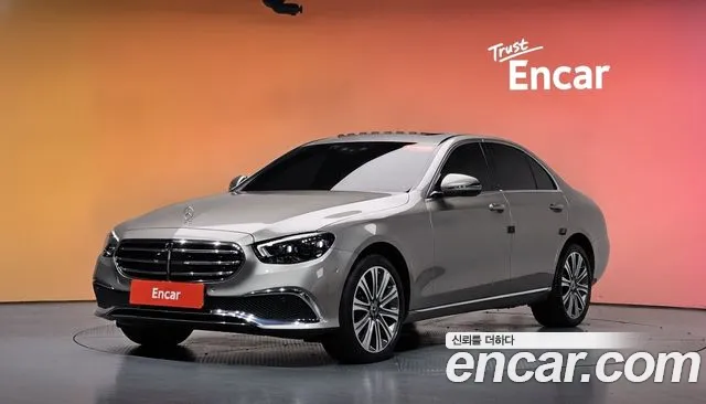 Фотография автомобиля — Mercedes-Benz E-Class