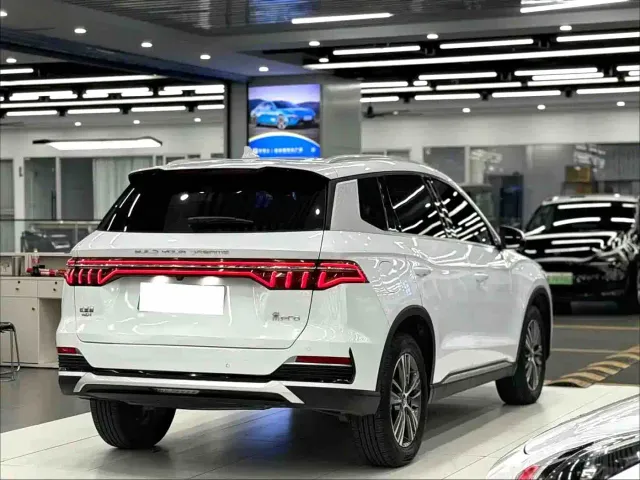 BYD Song Pro — Фото автомобиля 6