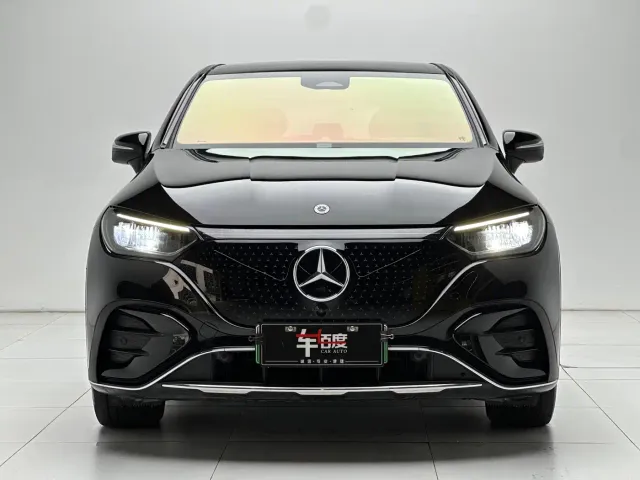 Mercedes-Benz EQE SUV — Фото автомобиля 2