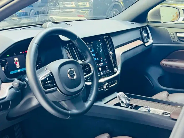 Volvo S60 — Фото автомобиля 7