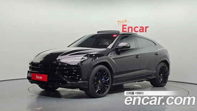 Фотография автомобиля — Lamborghini Urus