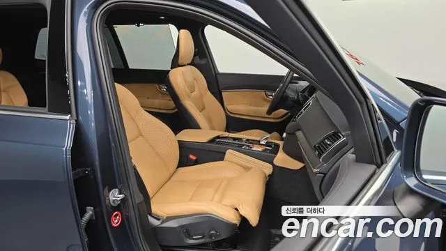 Volvo XC90 — Фото автомобиля 16