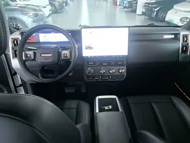 iCAR V23 — Фото автомобиля 9