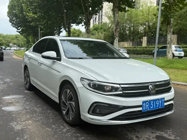 Volkswagen Bora — Фото автомобиля 3