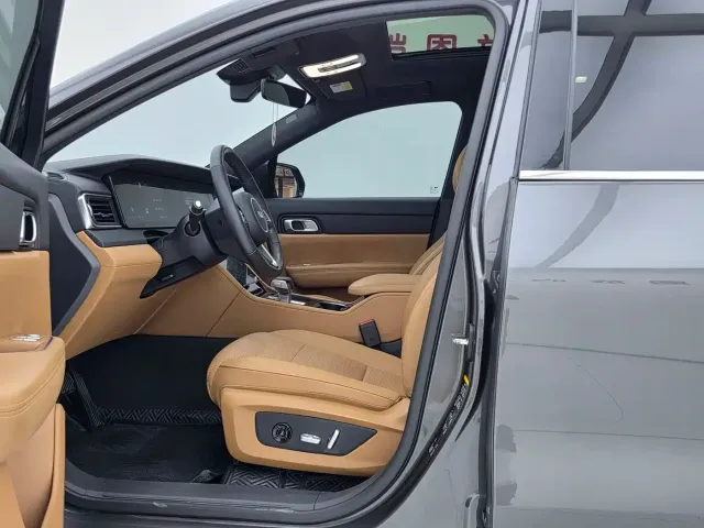 Li Auto ONE — Фото автомобиля 7