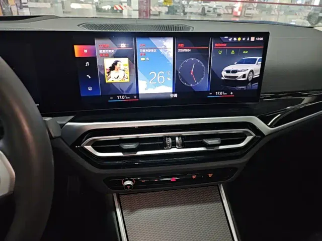 BMW i3 — Фото автомобиля 12