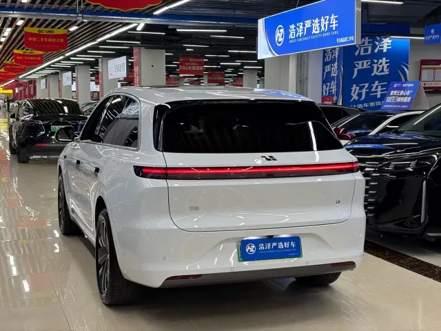 Li Auto L6 — Фото автомобиля 4
