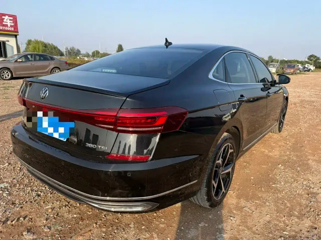 Volkswagen Passat — Фото автомобиля 9