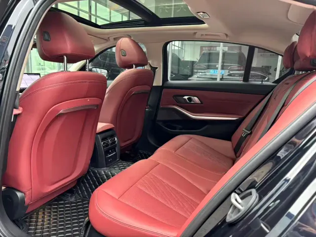 BMW 3 Series — Фото автомобиля 5