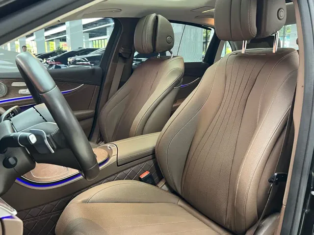 Mercedes-Benz E-Class — Фото автомобиля 9