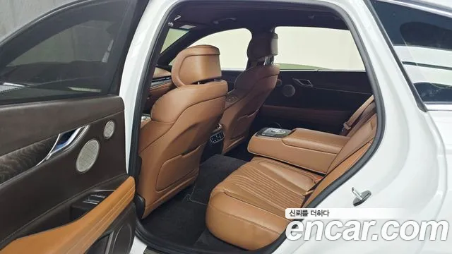 Genesis G80 Бензин 3.5 турбо AWD — Фото автомобиля 12