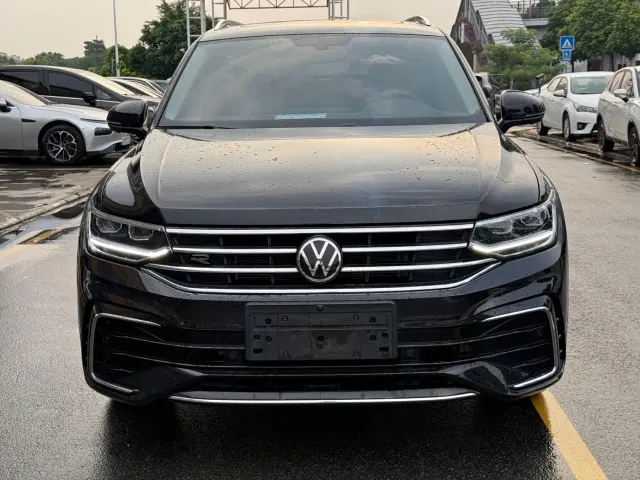 Volkswagen Tiguan L — Фото автомобиля 2