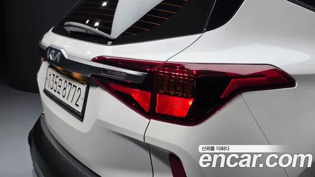 Kia Seltos — Фото автомобиля 8