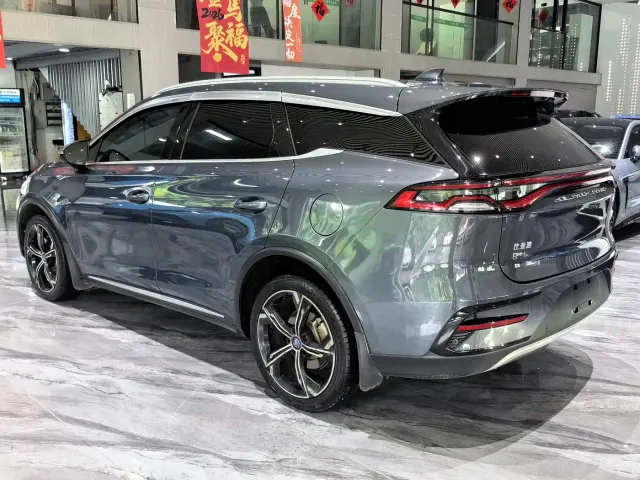 BYD Tang — Фото автомобиля 24