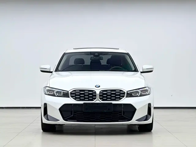 BMW 3 Series — Фото автомобиля 2