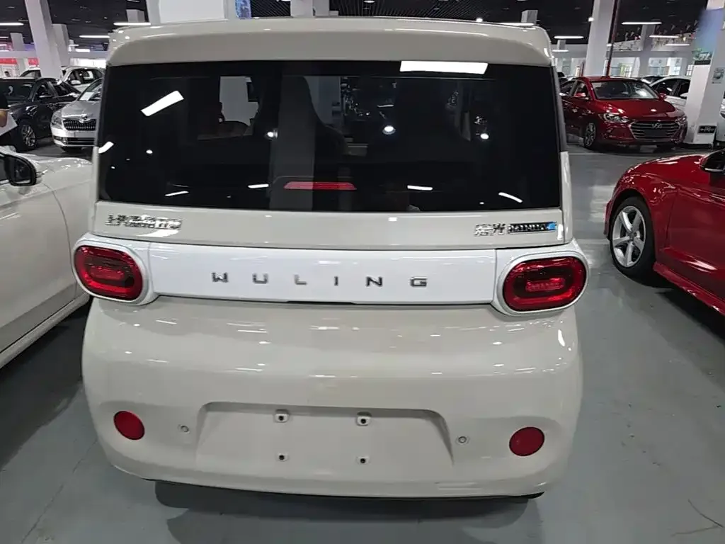 Wuling Motors Hongguang MINIEV 2024 3rd Generation 215km Youth Edition — Фото автомобиля 5
