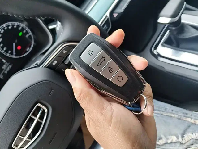Geely Emgrand S — Фото автомобиля 8