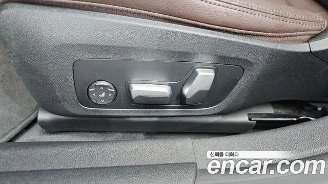 BMW i4 — Фото автомобиля 28