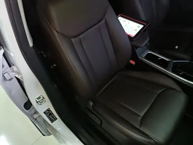 Wuling Jiachen — Фото автомобиля 24