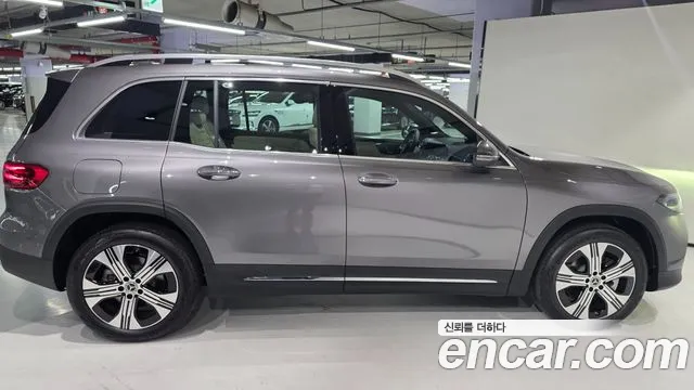 Mercedes-Benz EQB — Фото автомобиля 9