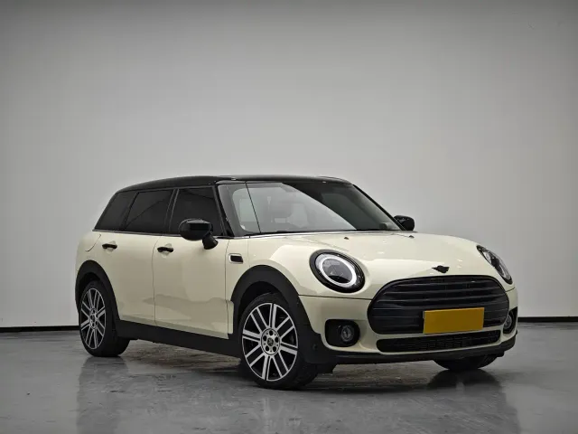 MINI Clubman — Фото автомобиля 3