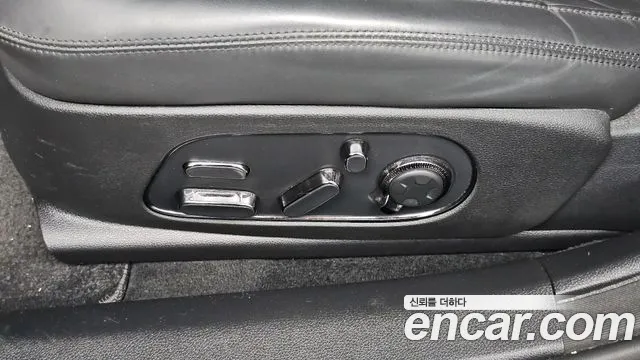 Genesis G90 — Фото автомобиля 26