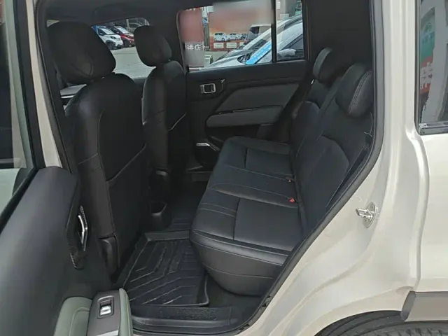 Baojun Yep Plus — Фото автомобиля 16