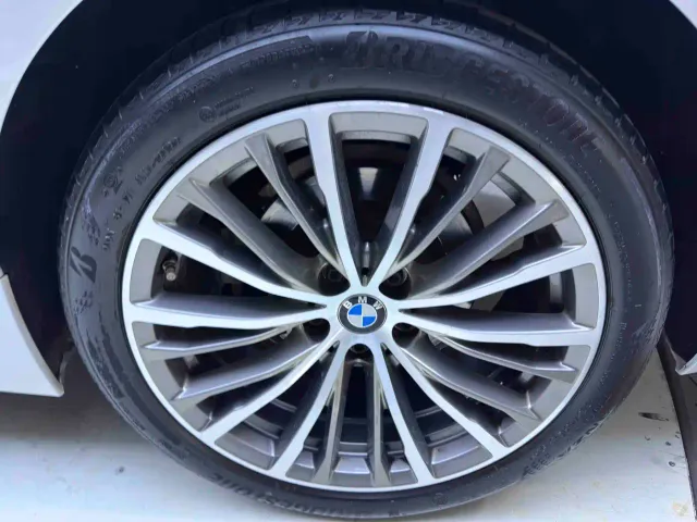 BMW 3 Series — Фото автомобиля 21
