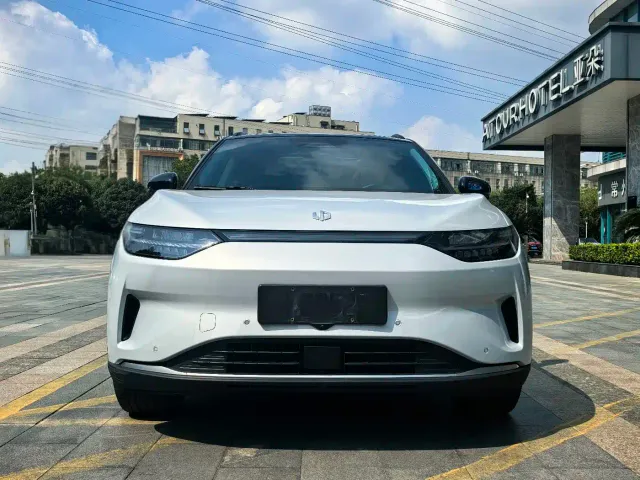 Leapmotor C11 — Фото автомобиля 3