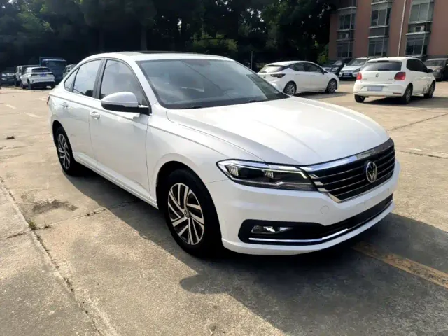Volkswagen Lavida — Фото автомобиля 3