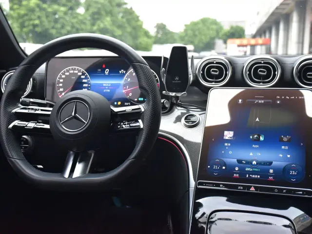 Mercedes-Benz C-Class — Фото автомобиля 10