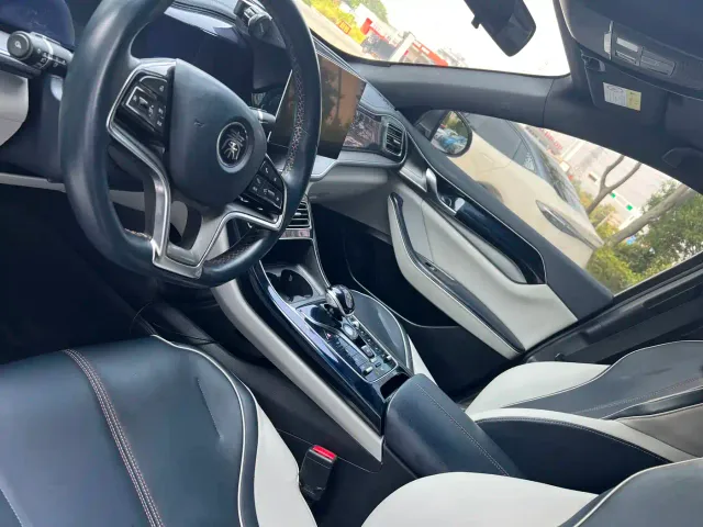 BYD Qin PLUS — Фото автомобиля 9
