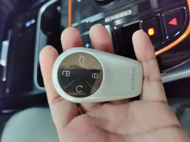 Exeed Exeed Chasing Wind C-DM 2024 C-DM 1.5TCI 105KM Luxury Edition — Фото автомобиля 16